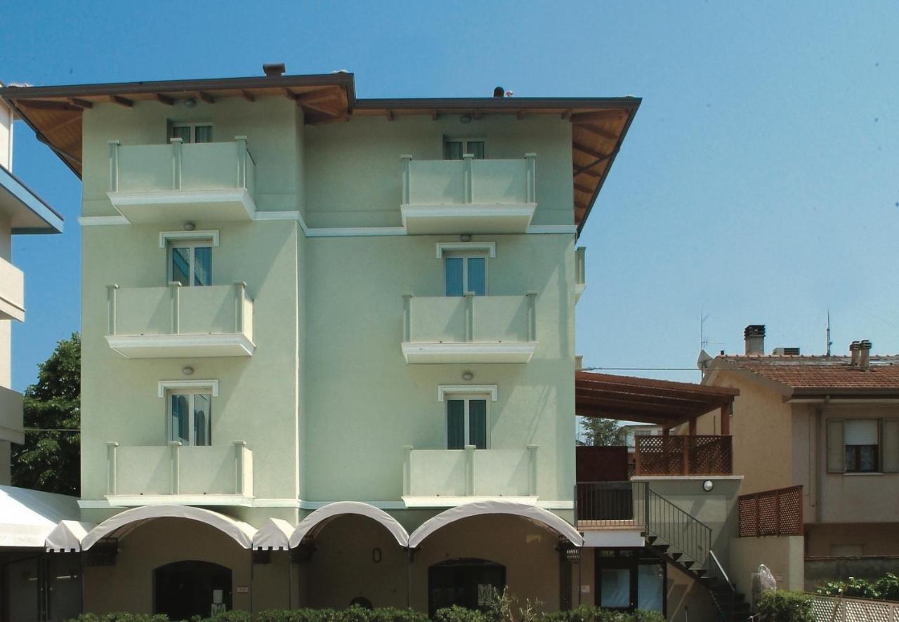Residence Il Capodoglio Римини Екстериор снимка
