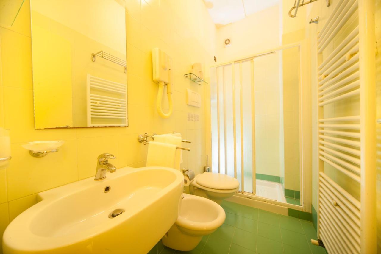 Residence Il Capodoglio Римини Екстериор снимка